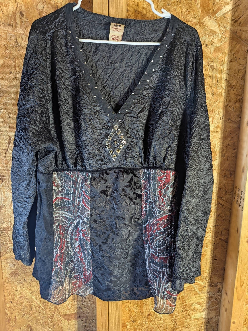 Women's Black Mixed-Texture V-Neck Tunic Dress